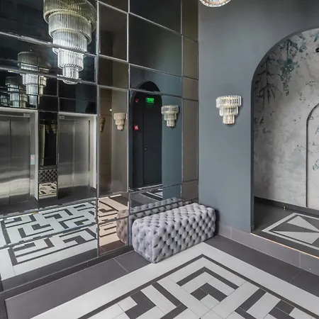 The Light Bucureşti