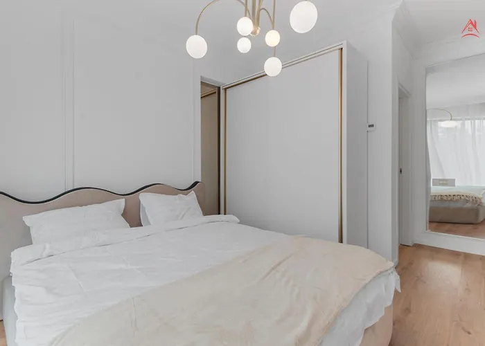 The Light * Bucureşti