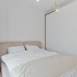 The Light アパート